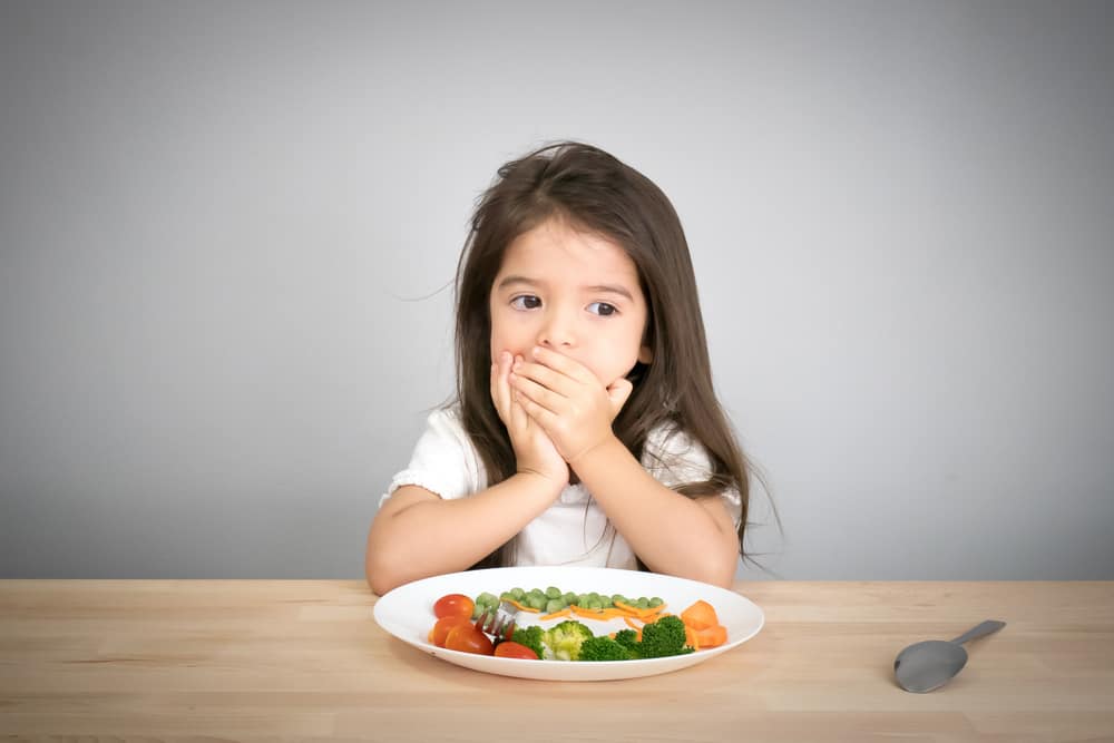 copiii au dificultăți de a mânca când sunt bolnavi