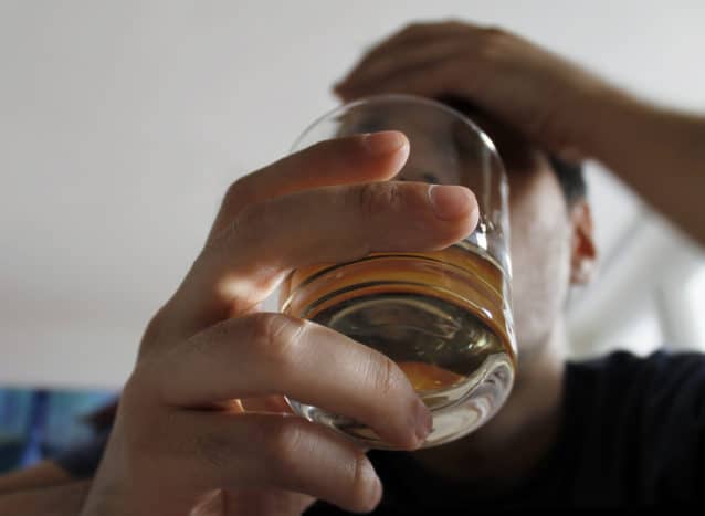 să depășească dependența nutrițională de alcoolism