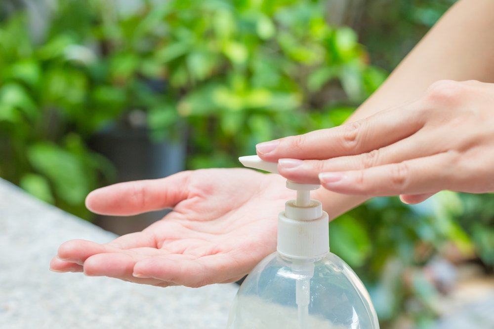 cum să faci un dezinfectant de mână