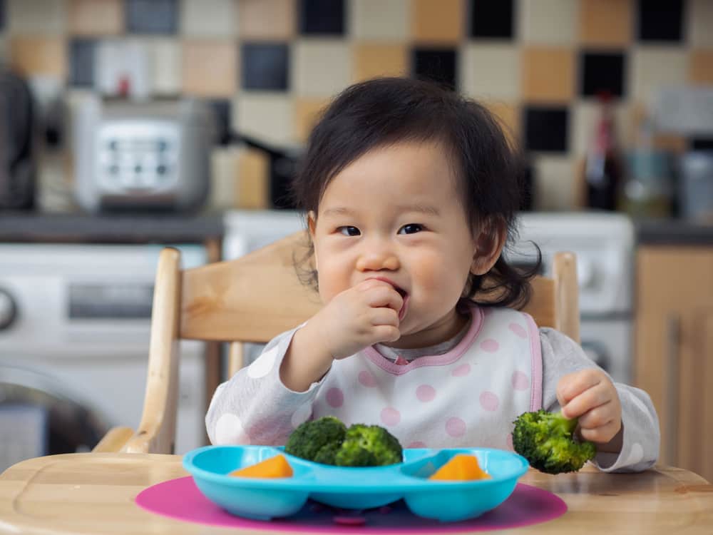 învață copiii să mănânce sănătoși