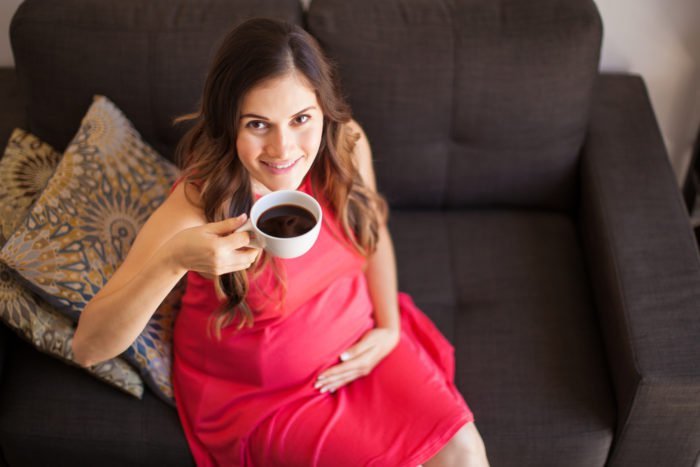 bea cafea în timpul sarcinii