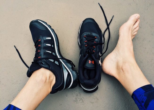 pantofi sport pentru osteoartrita genunchiului